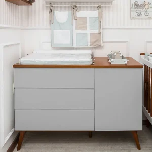 Cômoda de Bebê Viena com Porta Cinza Harbor com Pé e Tampo Mel