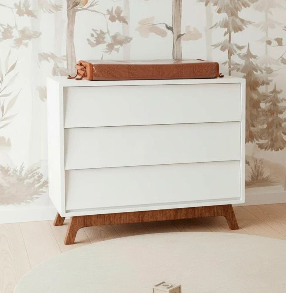Cômoda de Bebê Raika 3 Gavetas Branco com Pé Mel - Image 4