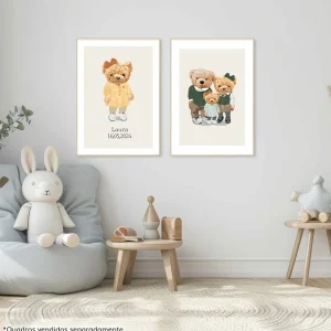 Conjunto com 2 Quadros Família Urso Menina com Nome Verde Moldura Filete Pinus - Personalizada