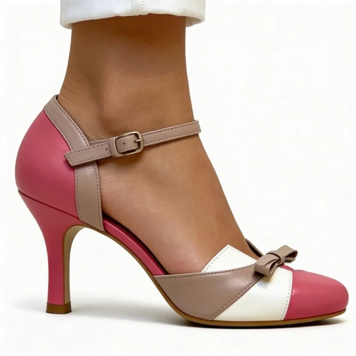 Mónica - Saltos Elegantes - Image 3